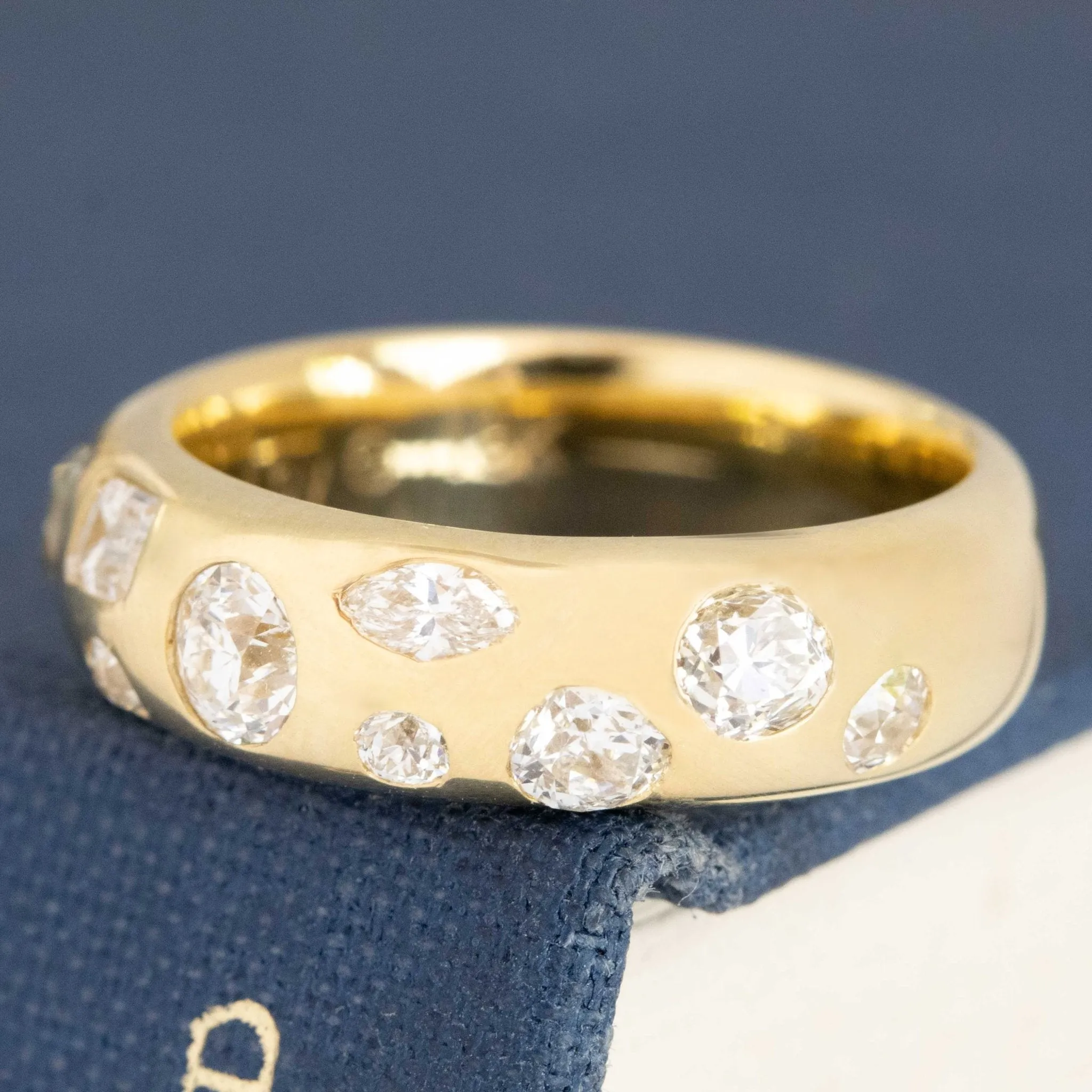 1.26ctw Mixed Cut Diamond Scatter Band