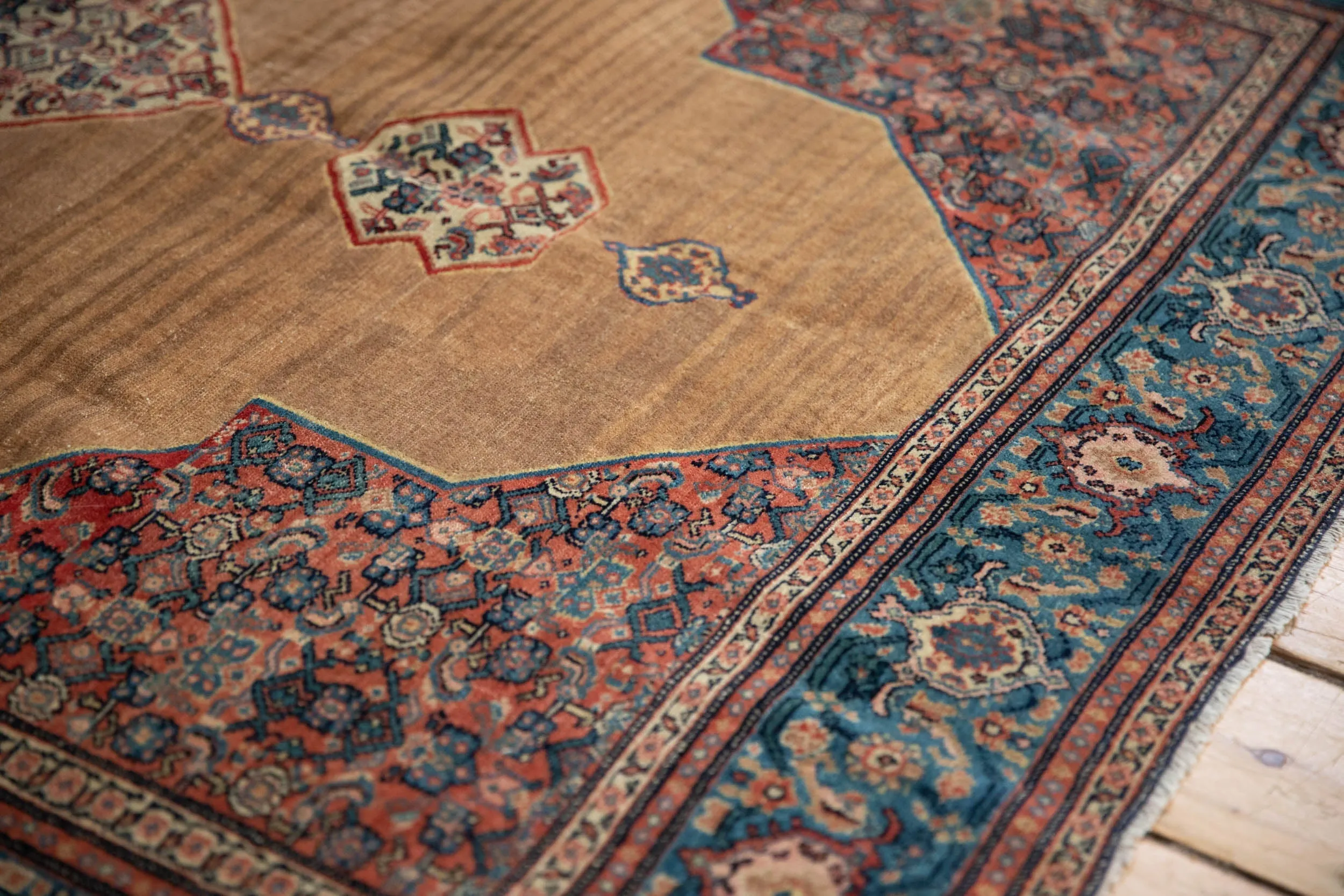 5x7.5 Antique Fine Senneh Rug