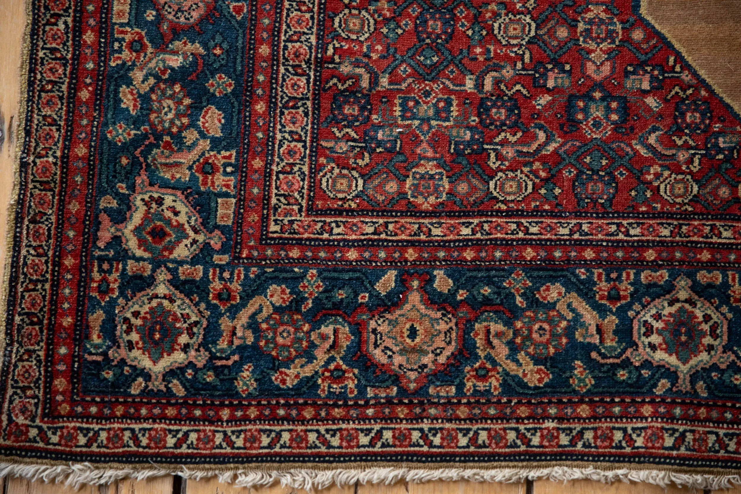 5x7.5 Antique Fine Senneh Rug