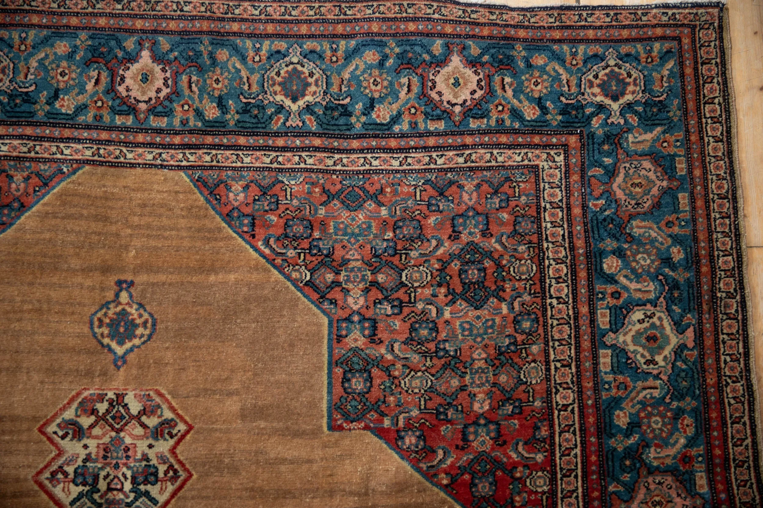 5x7.5 Antique Fine Senneh Rug