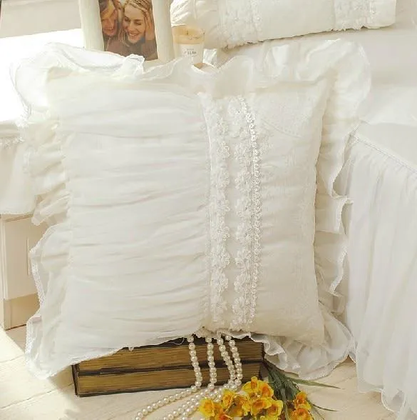 Chic Royal Lace Ruffled Bed Set