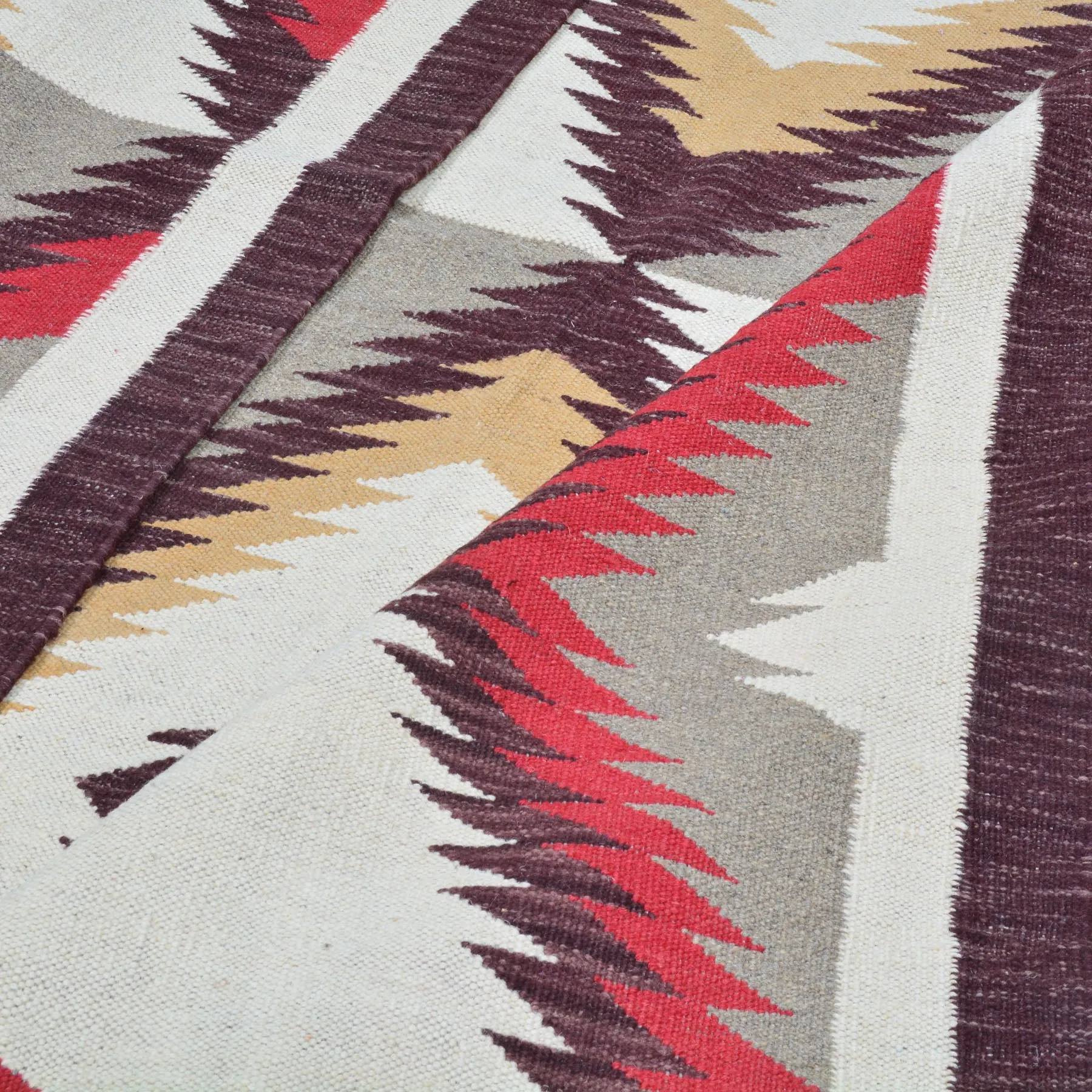 Hand-Woven Reversible Southwestern Design Handmade Wool Kilim (Size 5.10 X 8.8) Cwral-10338