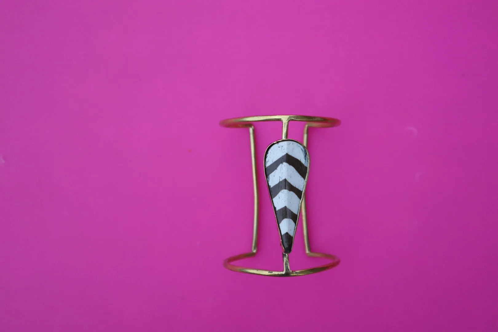 Leafy cuff bracelet