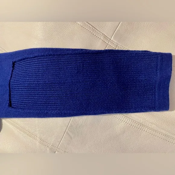 Like New Cashmere Wool Blend V-neck Sweater oversized Small Blue Feel the Piece