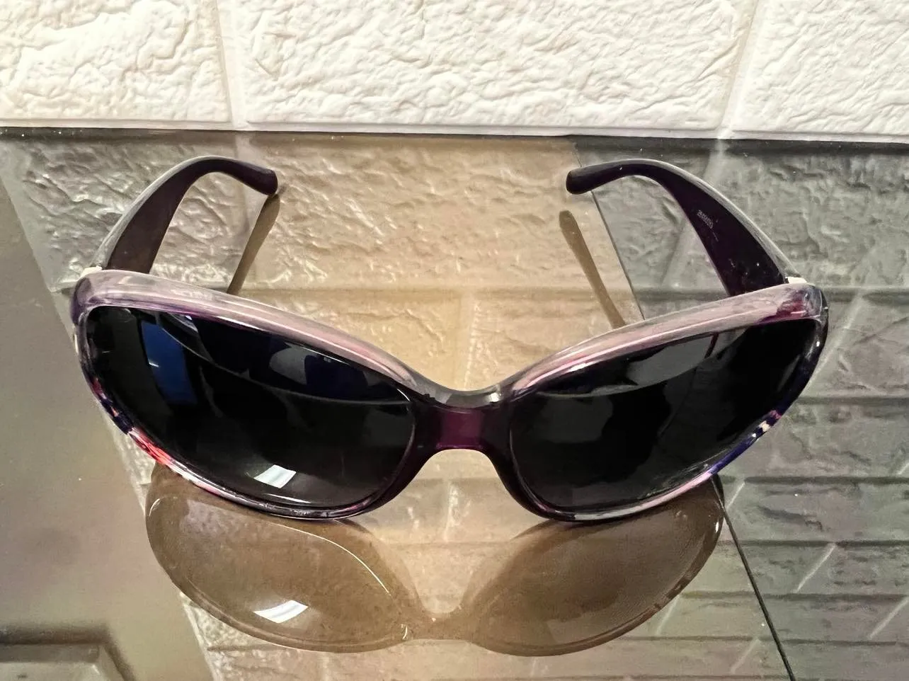 New Designer Rep. Sunglasses, 400 UV Protection! Stylish Gradient Lenses! Purple! 26450DG