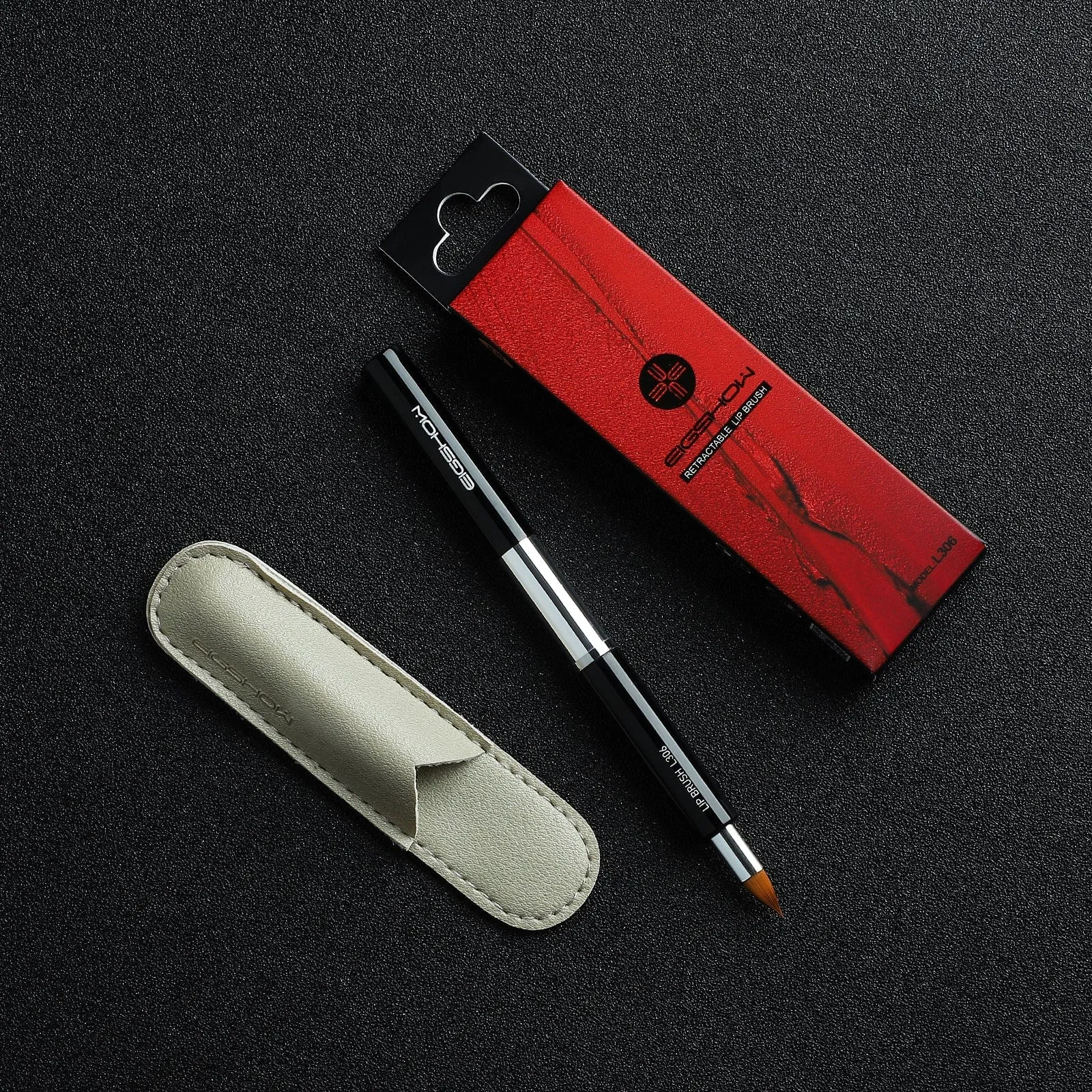 Retractable Lip Brush L306