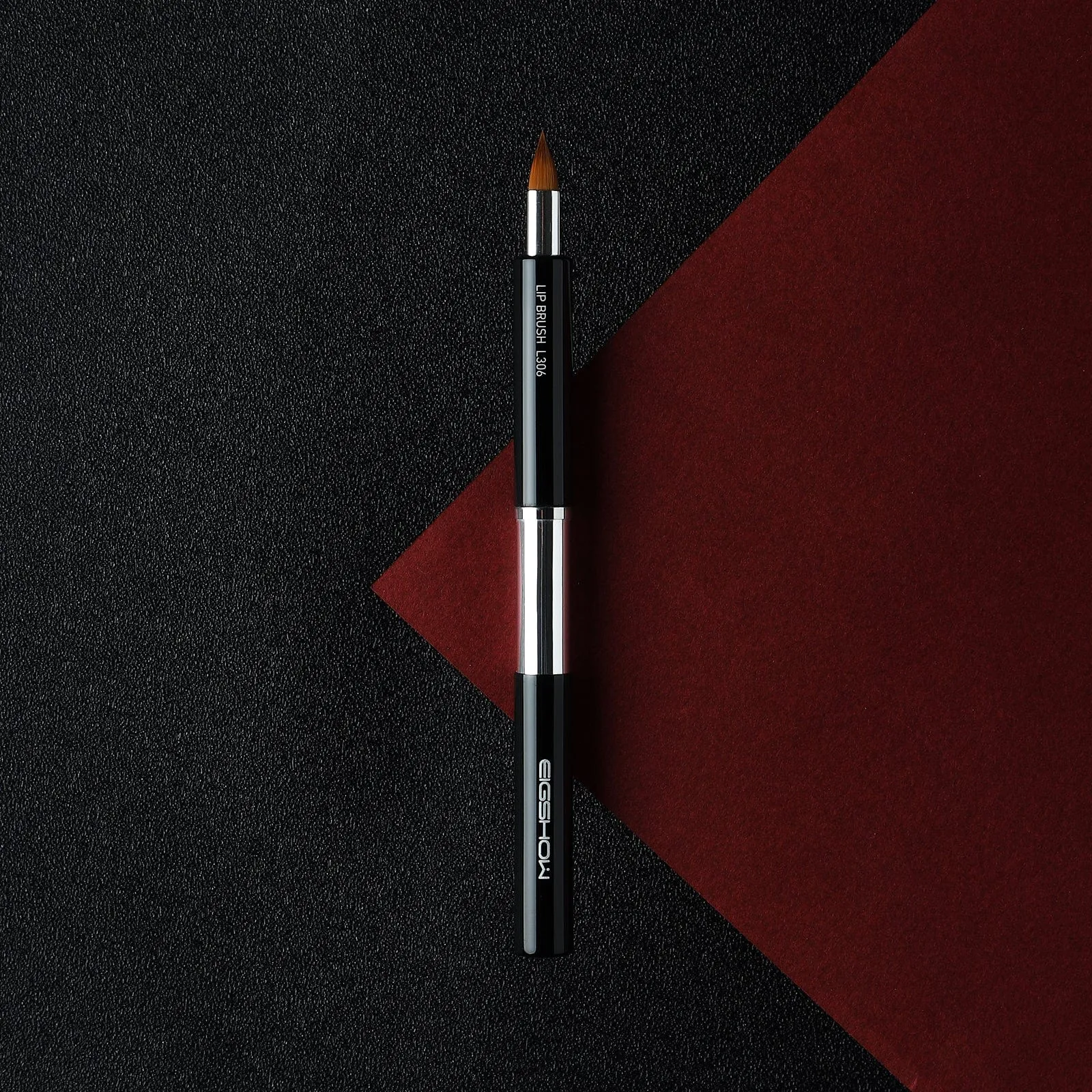 Retractable Lip Brush L306