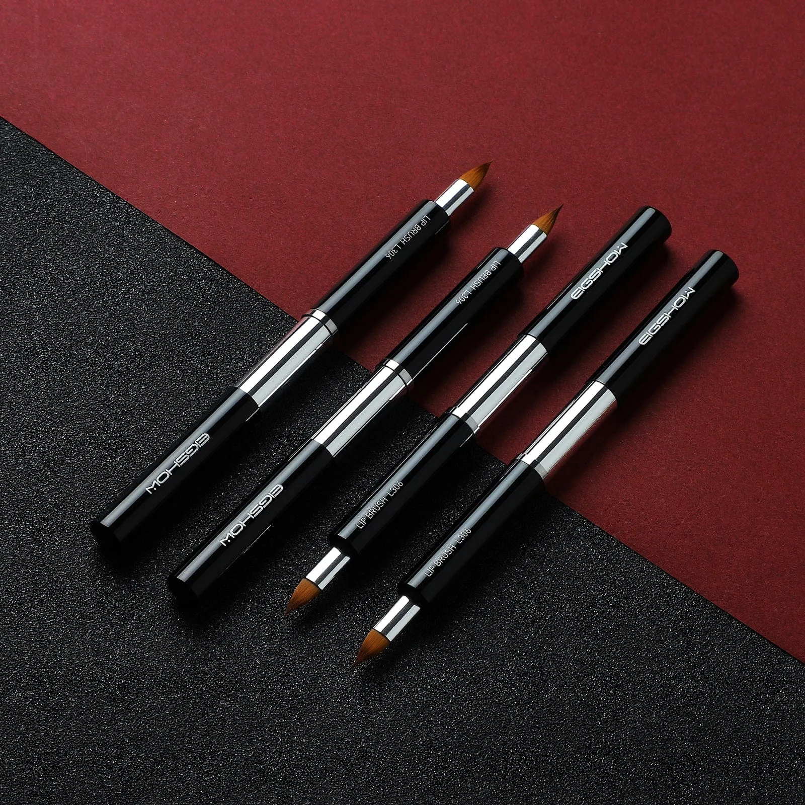 Retractable Lip Brush L306