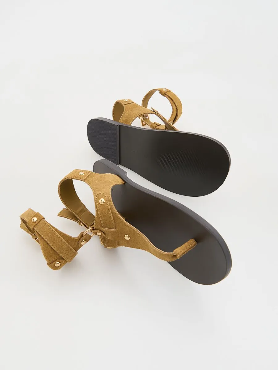 Suede sandals with straps
