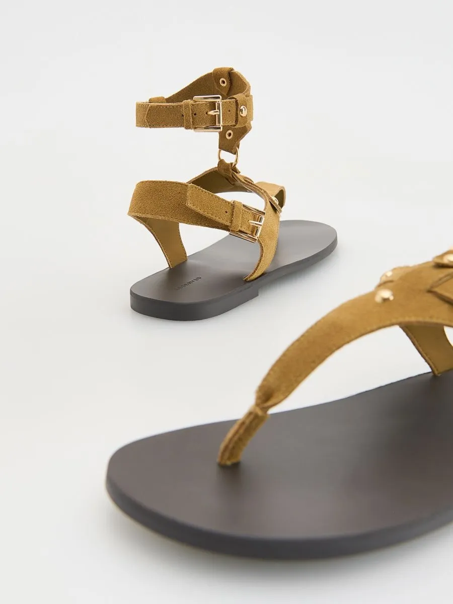 Suede sandals with straps