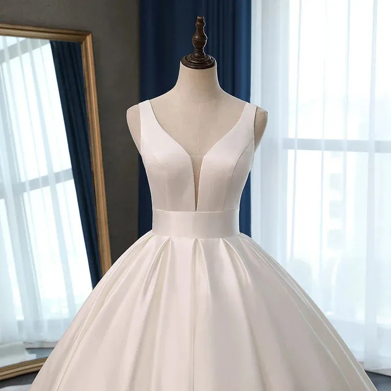 Wedding Guest Dresses: Elegant Wedding Dress Corset Long Train