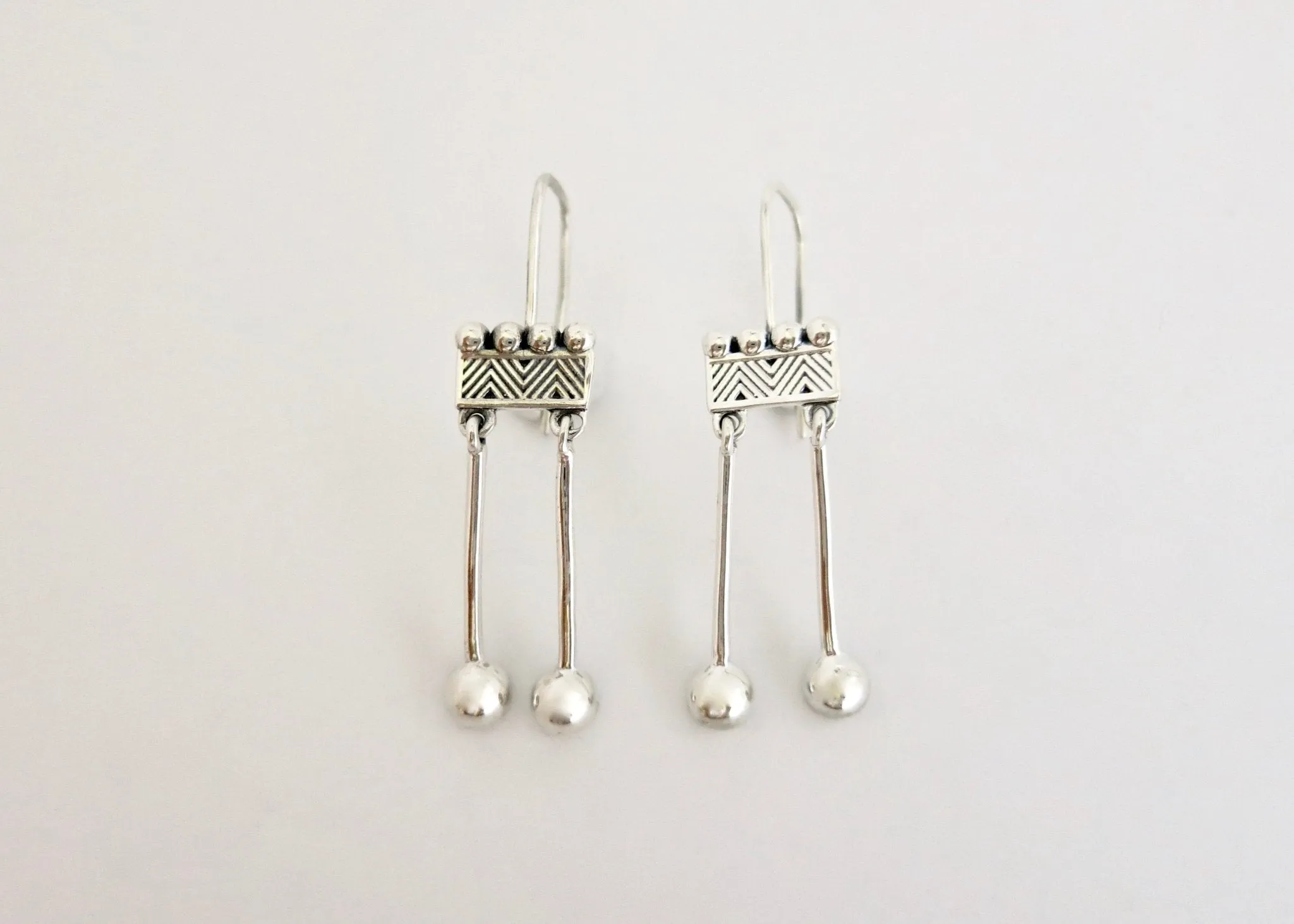 Won't-take-them-off, 'Kinari' rectangular fish hook danglers