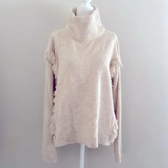 WoolRich oatmeal shaggy rug turtleneck sweater