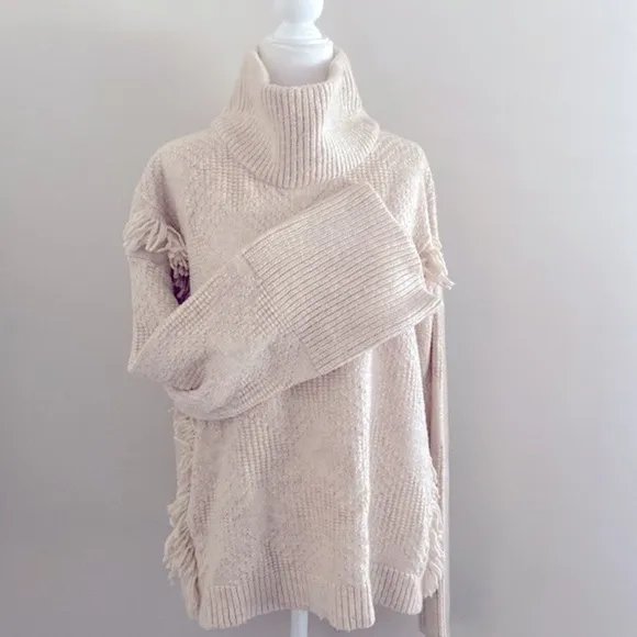 WoolRich oatmeal shaggy rug turtleneck sweater
